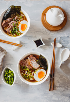 Салатник фарфоровый купить