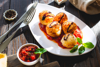 Блюдо фарфоровое купить