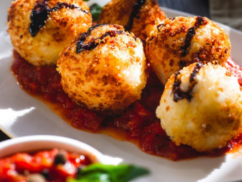 Блюдо фарфоровое купить