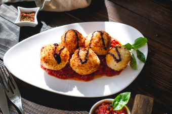 Блюдо фарфоровое купить