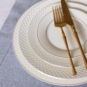 Тарелка фарфоровая купить